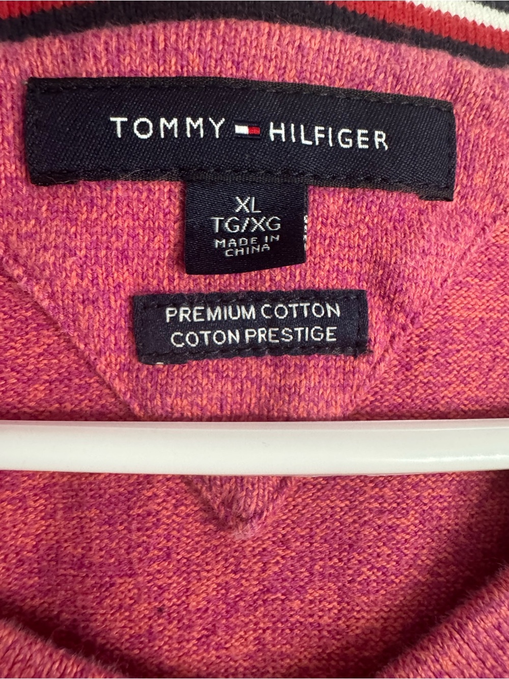 Tommy Hilfiger Men's V-Neck Sweater in Dusty Rose - Picture 3 of 8